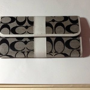 Coach classic wallet